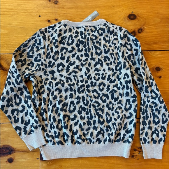 Leopard Print Sweater - Picture 3 of 3